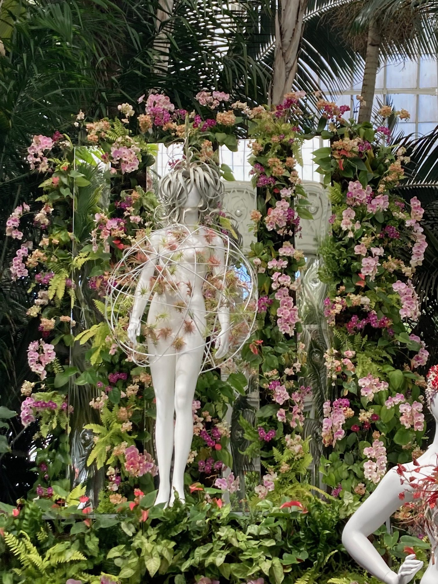 Art Appreciation Tours Program by Sizzle Arts Attends: The Orchid Show – Florals in Fashion — photo 4