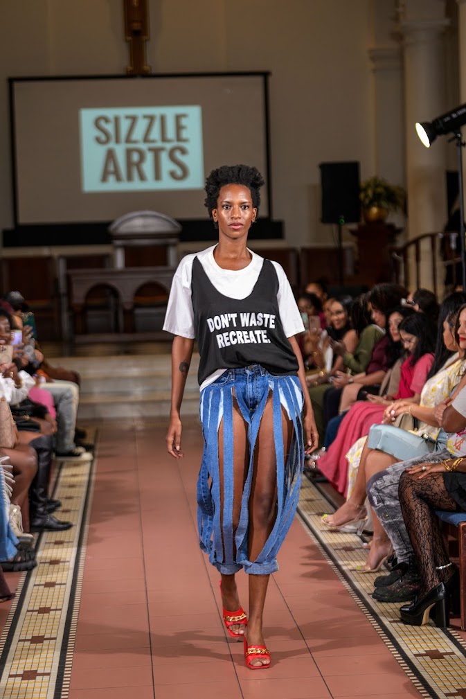 Sizzle Arts Hosts Upcycled Exhibition Designs @ NY Fashion Week to Raise Environmental Awareness