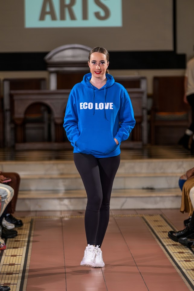 Sizzle Arts Hosts Upcycled Exhibition Designs @ NY Fashion Week to Raise Environmental Awareness — photo 4